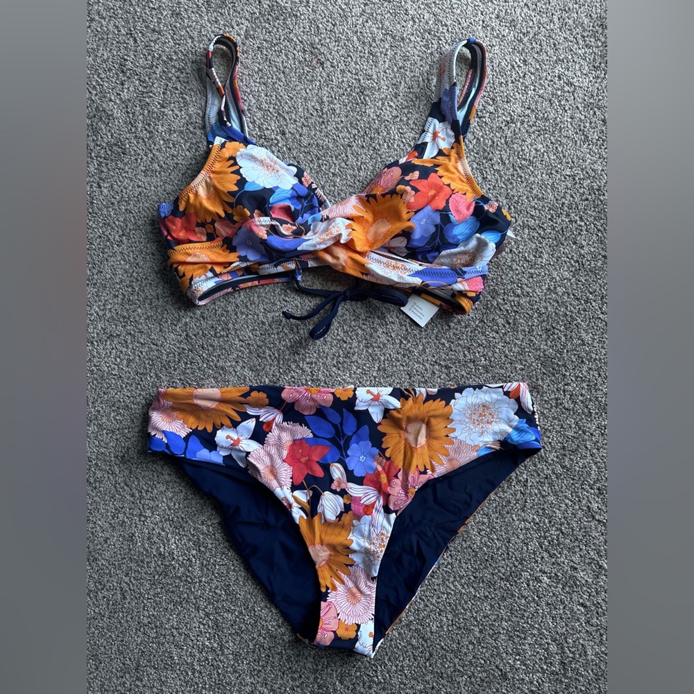 NWT CUPSHE floral swimsuit